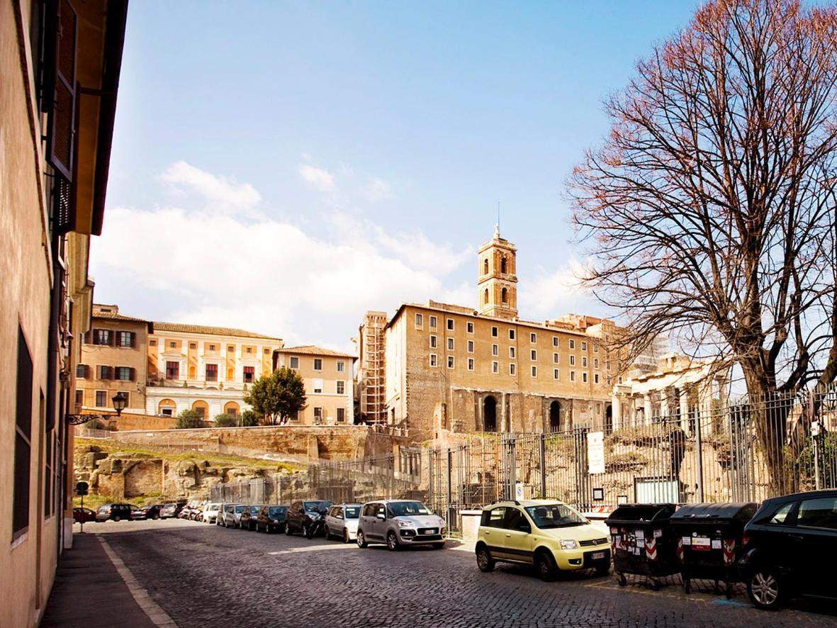 Foro Romano Luaran gambar